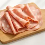 2 fette di mortadella: calorie, valori nutrizionali e informazioni pratiche